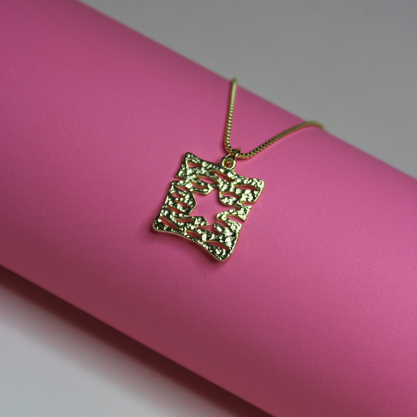 Collar estrella textura
