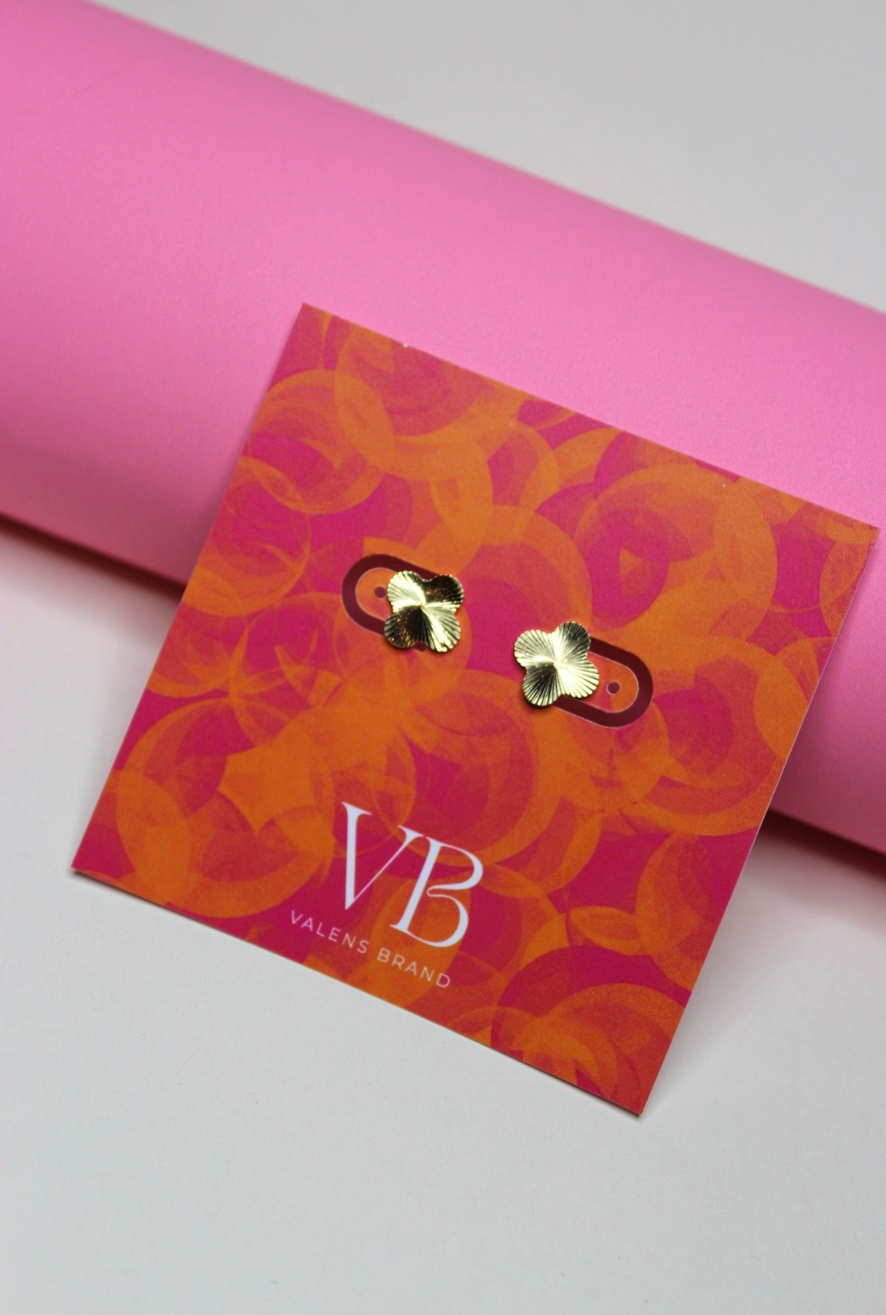Aro clover gold