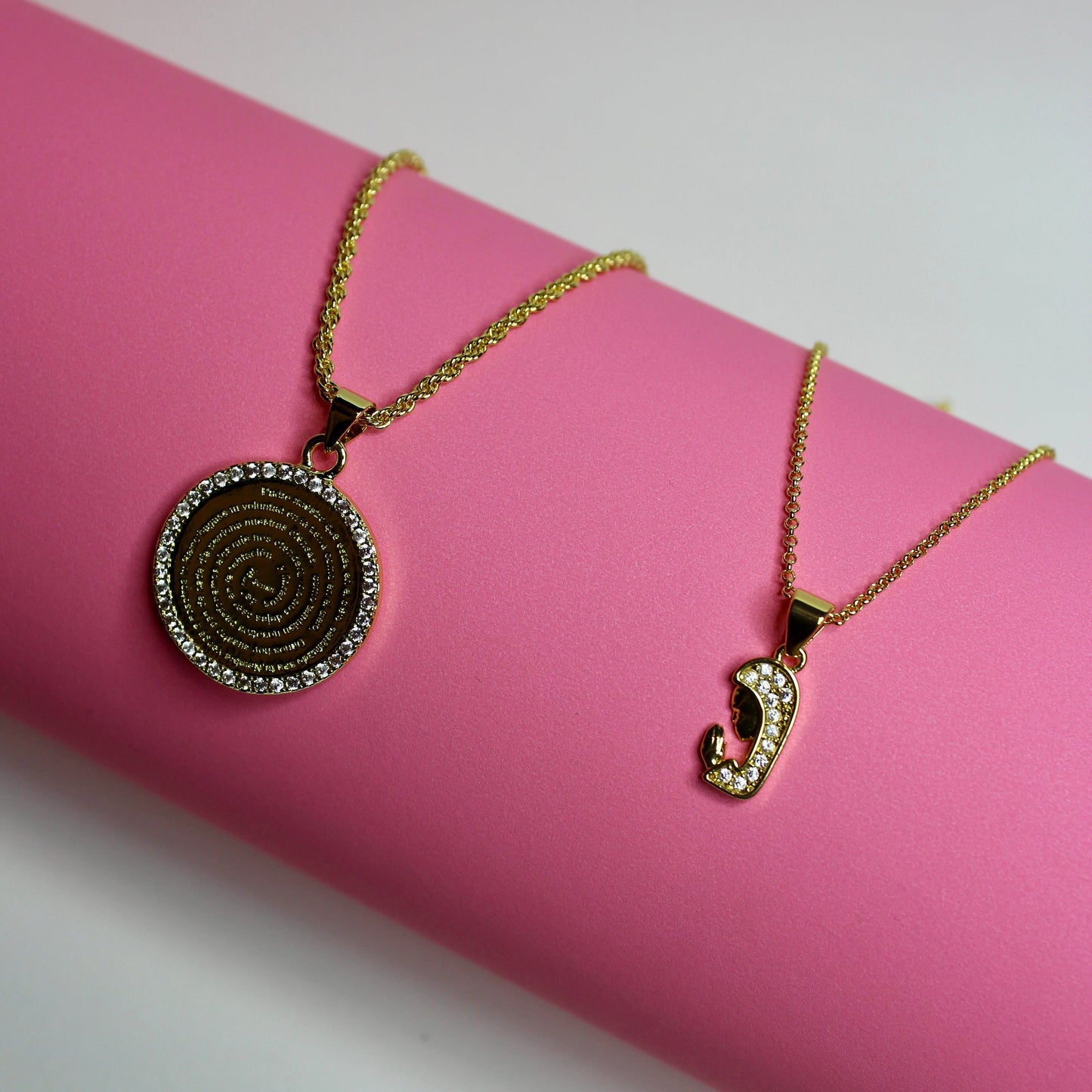 Collar virgen luz