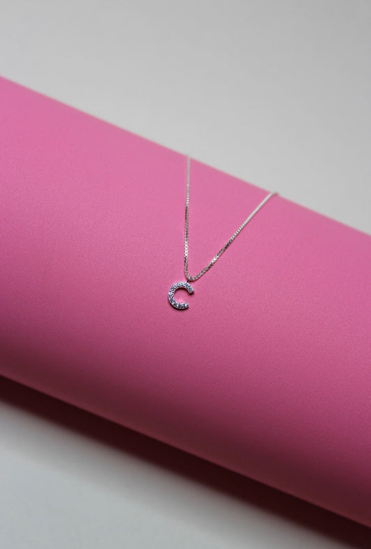 Collar inicial “c”