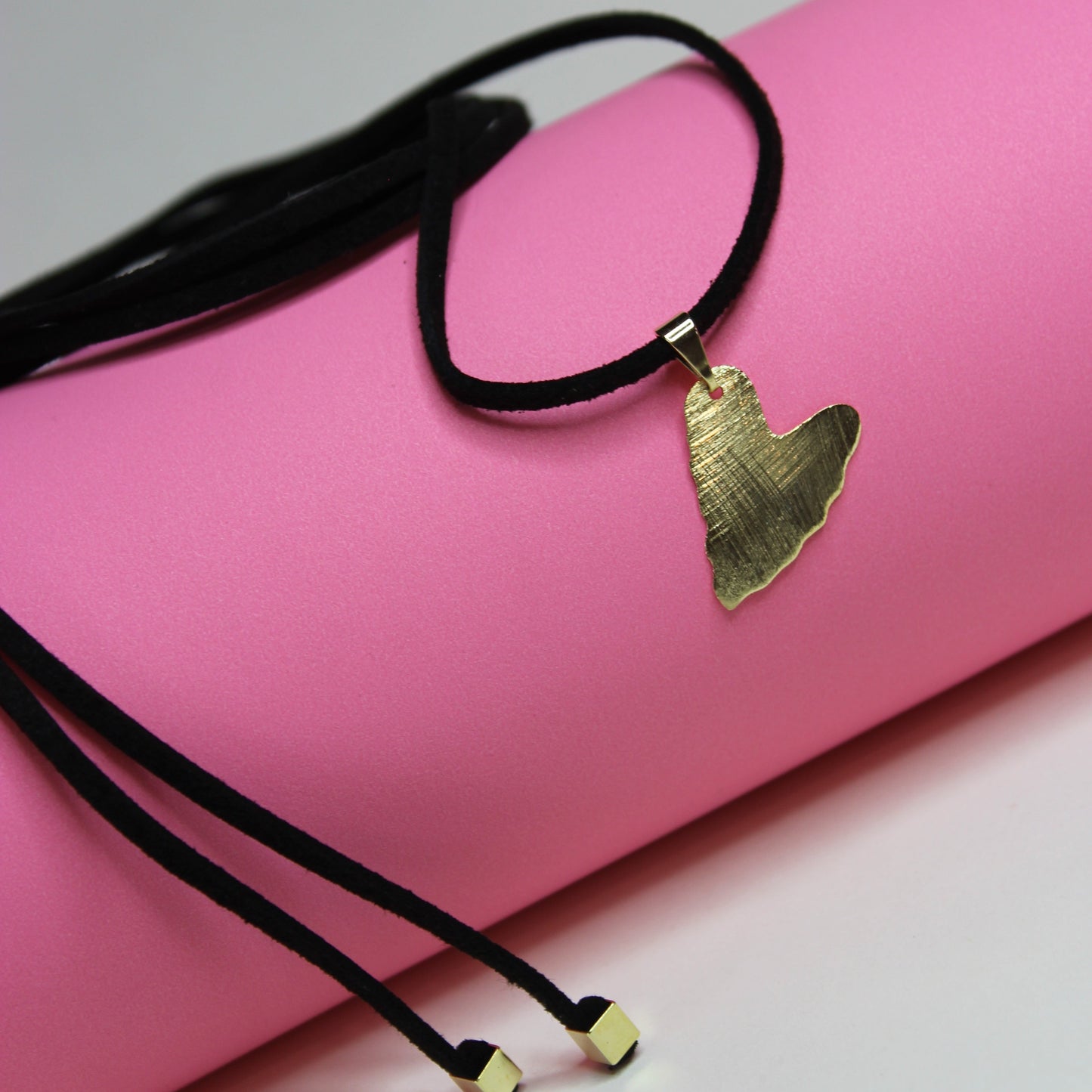 Collar corazón dorado